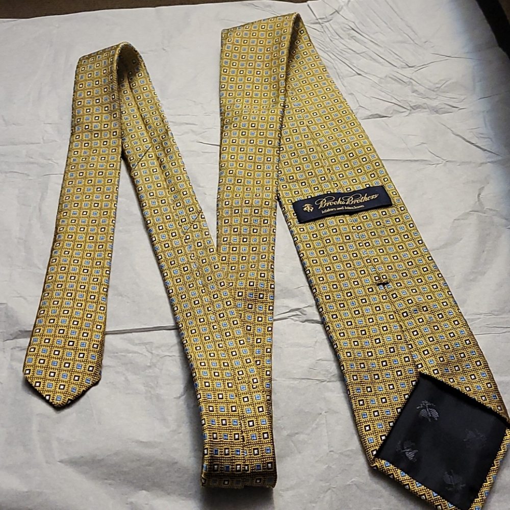 BROOKS BROTHERS 100% SILK NECKTIE - Picture 4 of 12